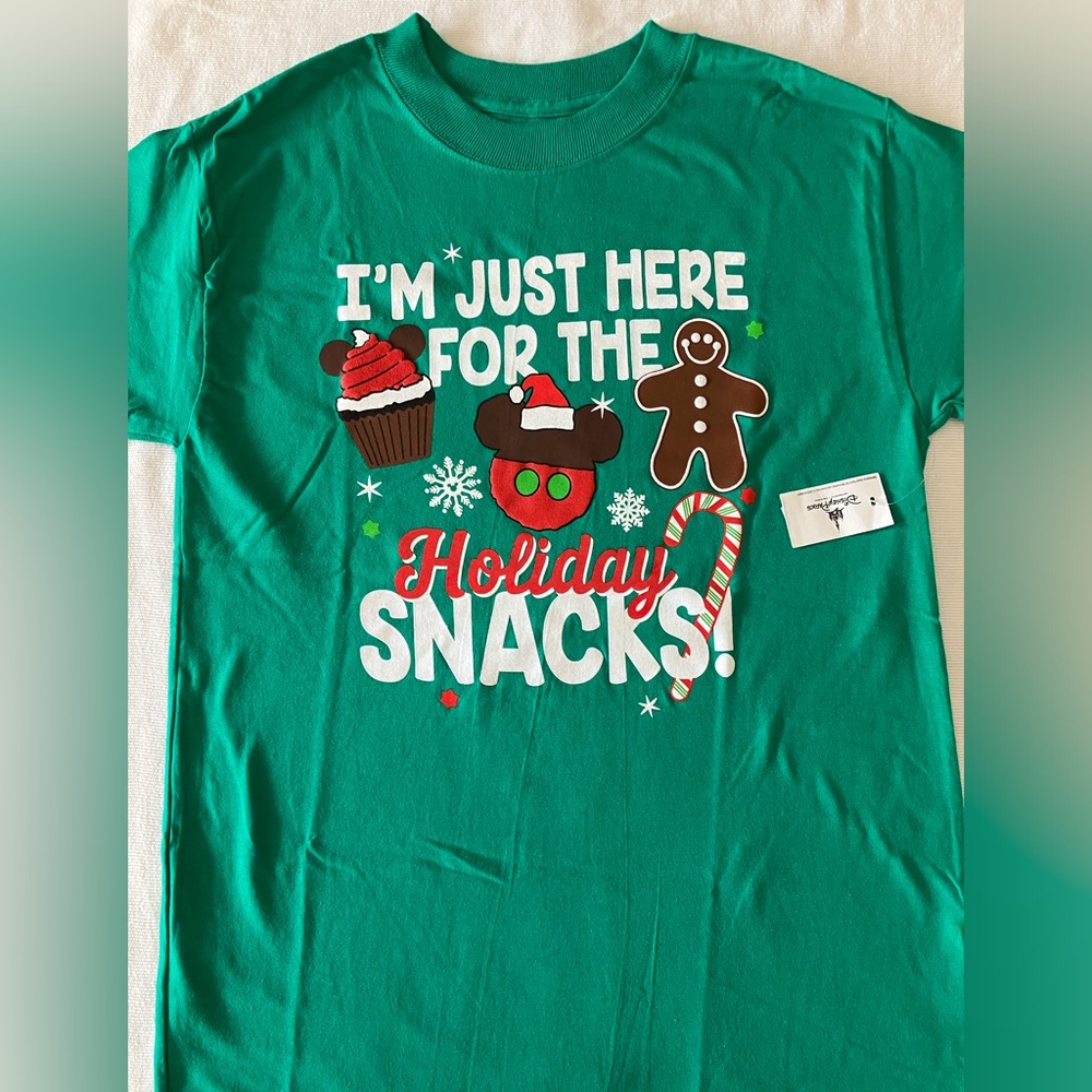 NWT Disney Parks Holiday I’m here for the Holiday snacks Christmas T-shirt